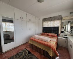 Verulam: Nine Bedrooms to choose from....