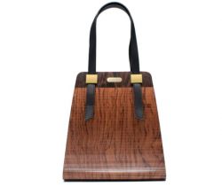Handcrafted Wooden Handbags: The Sustainable Style Trend Women Love!