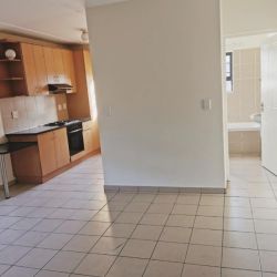 2 Bedroom Apartment to Rent in Rondebosch East