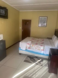 Salvador Guest House &amp; Accomodation in Vereeniging 0848103487